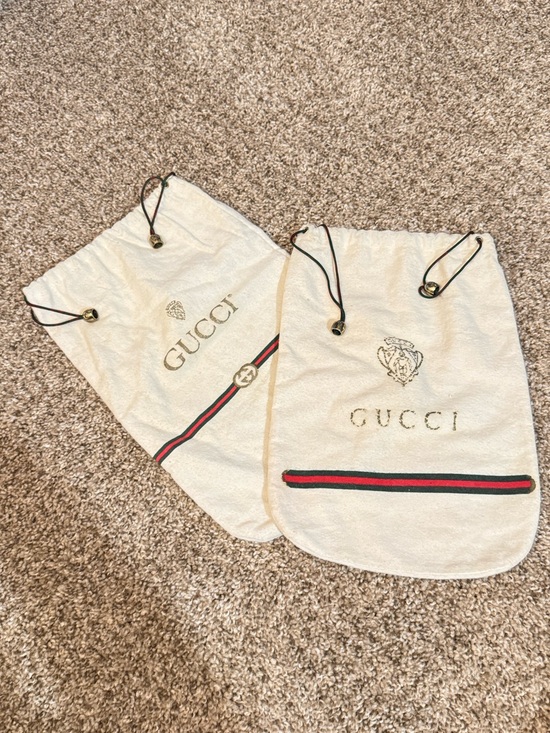Gucci Other - Dust Bags Gucci cream cotton drawstring with red and green stripes